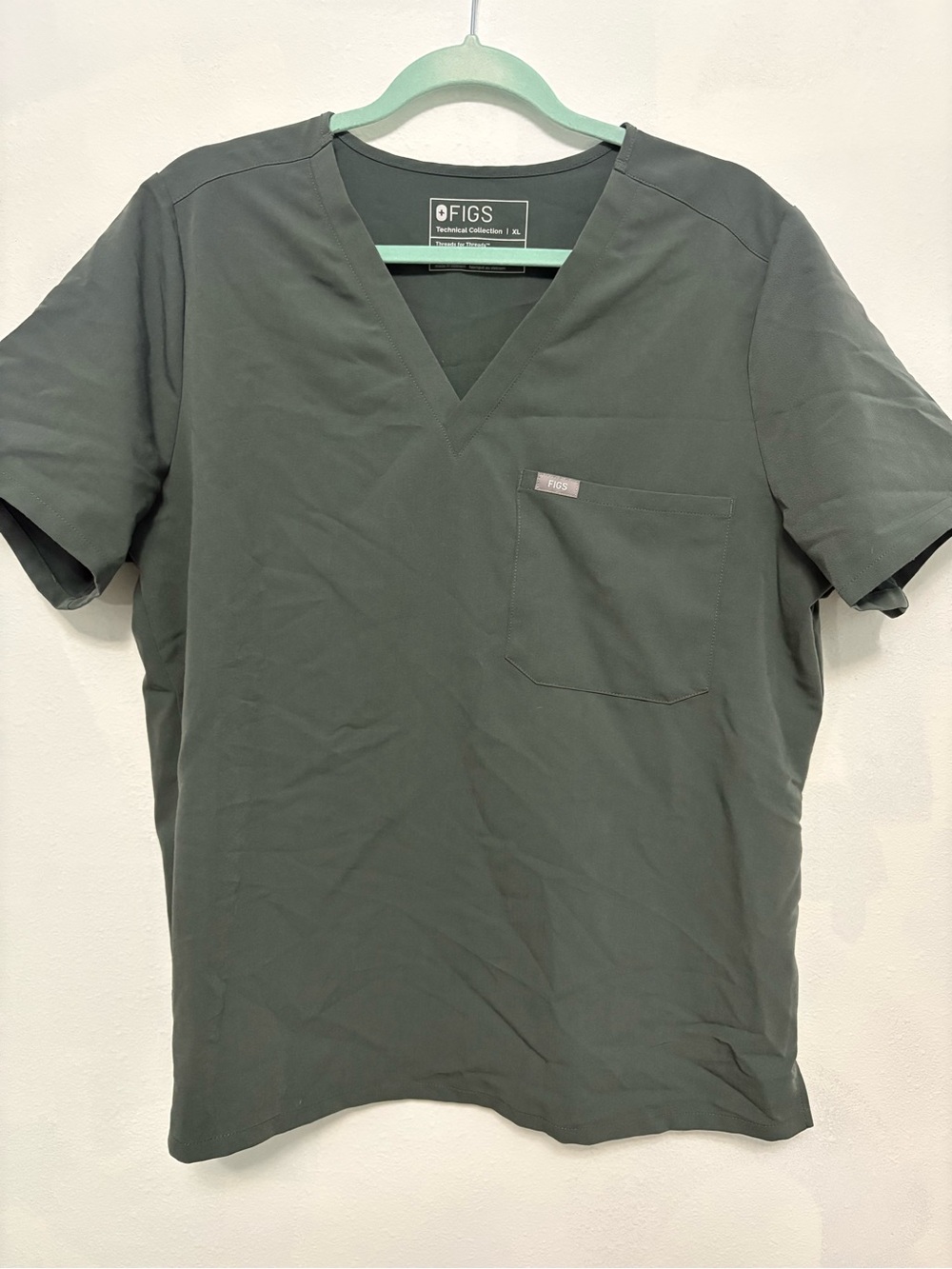 Figs Moss V-Neck Short Sleeve Scrub Top